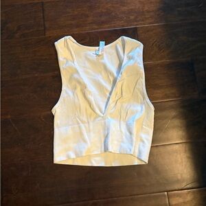 Women’s White v neck crop top